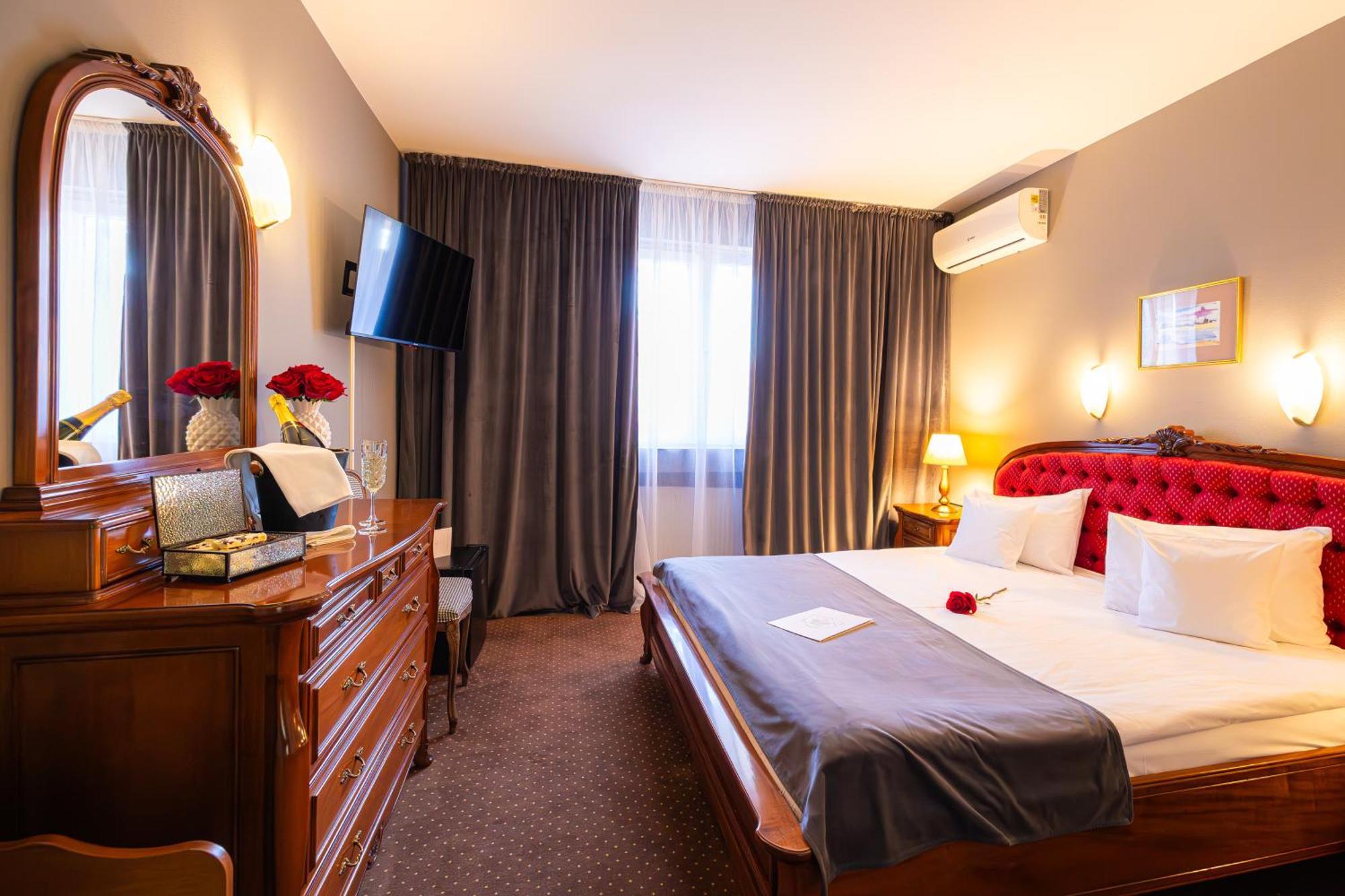 Hotel Brilliant Meses ซาเลา ภายนอก รูปภาพ