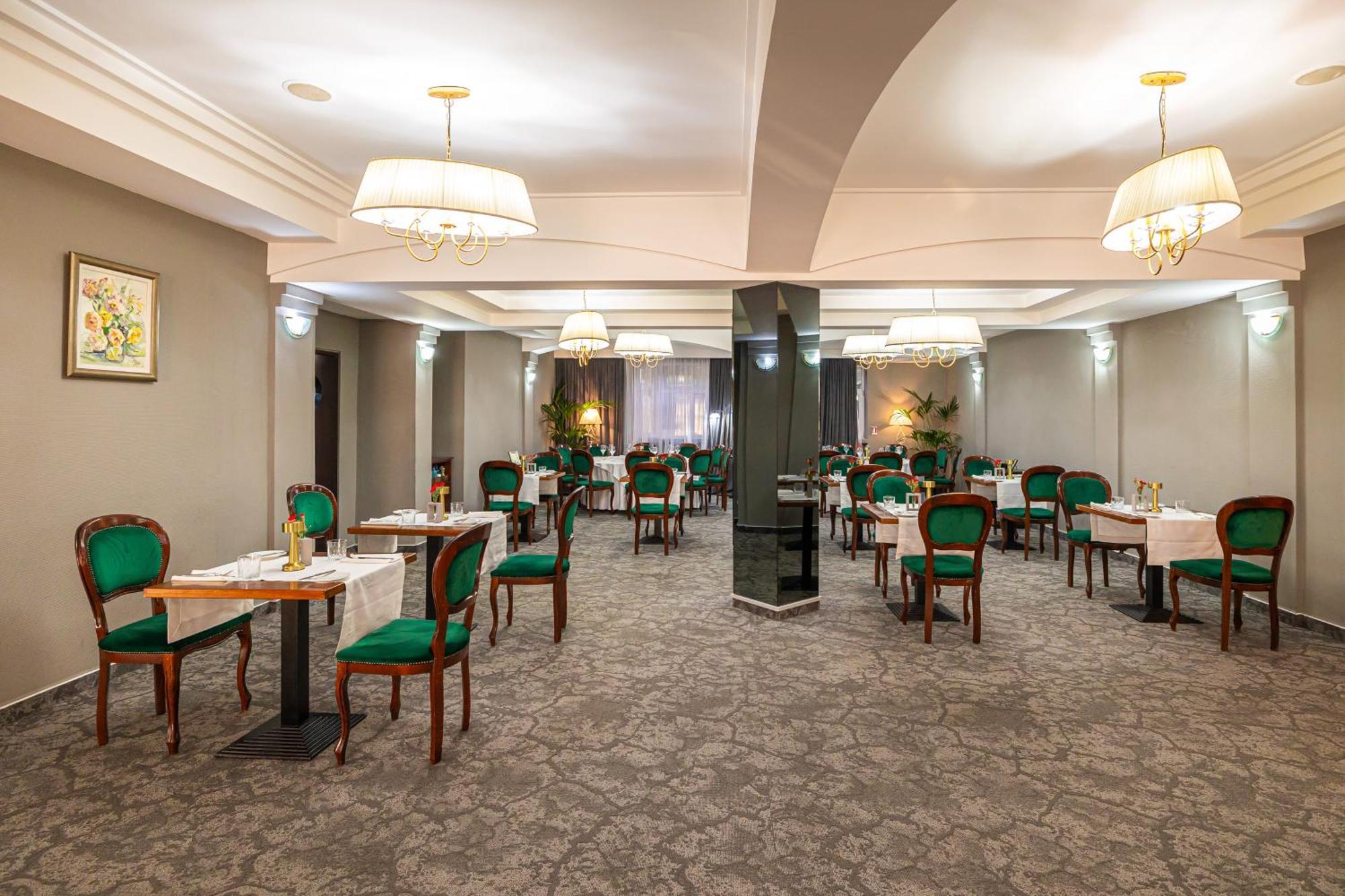 Hotel Brilliant Meses ซาเลา ภายนอก รูปภาพ