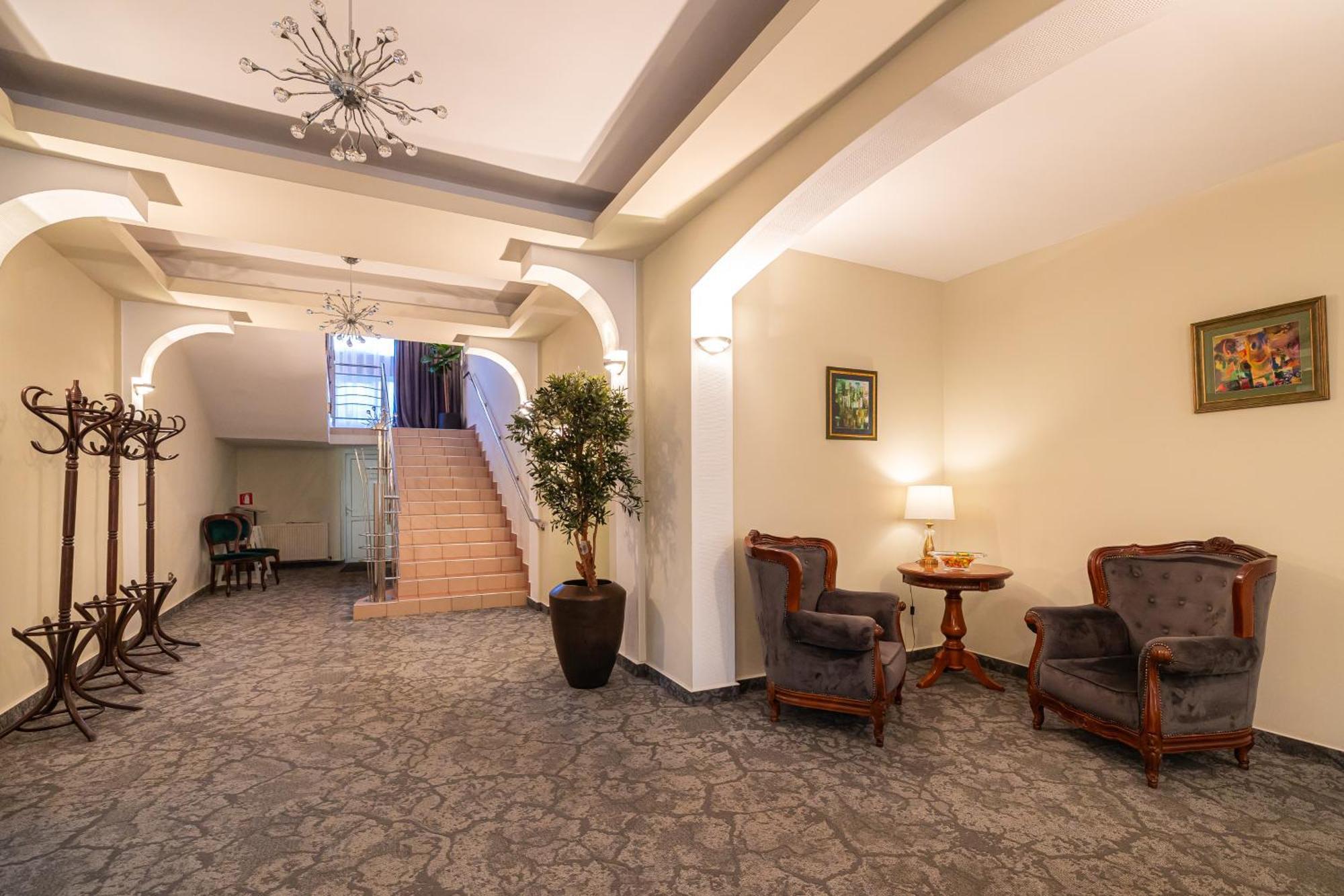 Hotel Brilliant Meses ซาเลา ภายนอก รูปภาพ